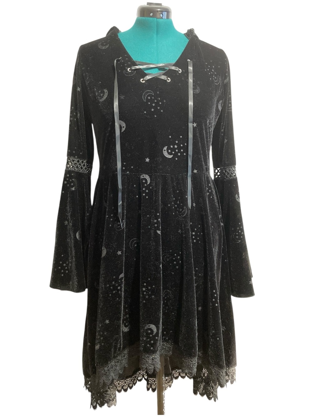 Spirit Halloween Velvet Witchy Corset Hooded Dress Costume